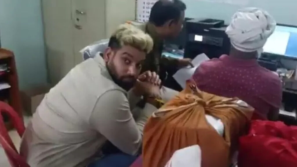 History Sheeter Reached The Police Station : सुप्रीम कोर्ट की रोक के बीच थाने पहुंचा हिस्ट्रीशीटर, पुलिस ने की गहन पूछताछ