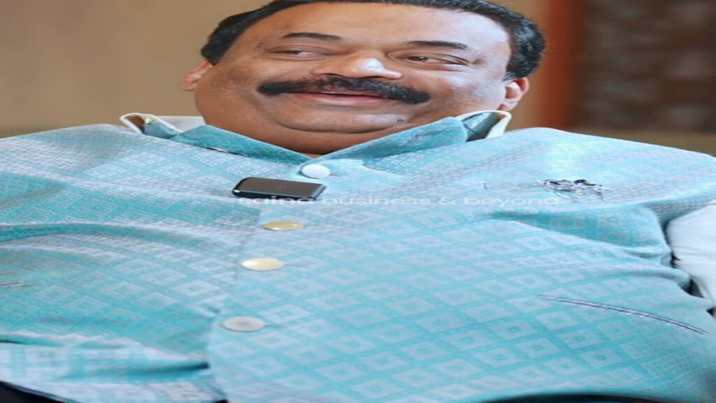 प्राइवेट जेट और 200 लग्जरी कारों के मालिक CJ Roy ने खत्म की जिंदगी