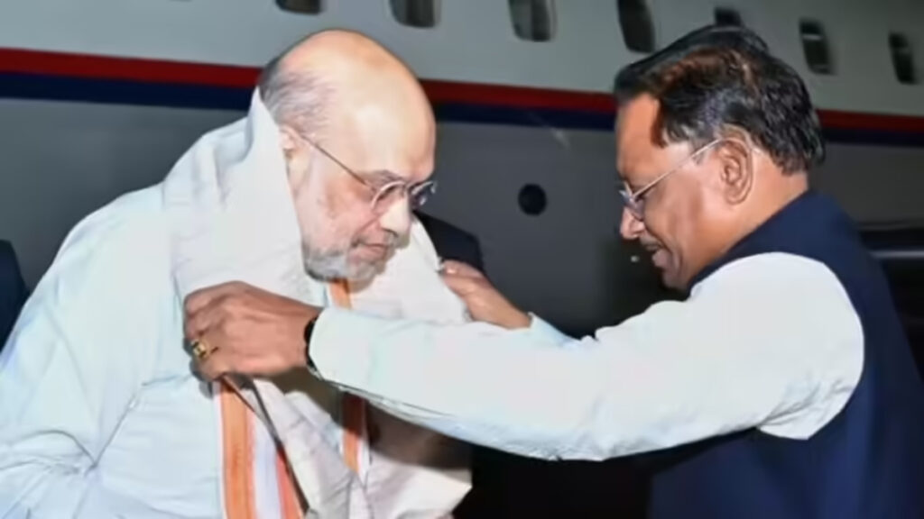 Amit Shah : नक्सलवाद के खात्मे का ‘काउंटडाउन’ अमित शाह 3 दिवसीय दौरे पर पहुंचे रायपुर, 31 मार्च की डेडलाइन पर होगी फाइनल रणनीति