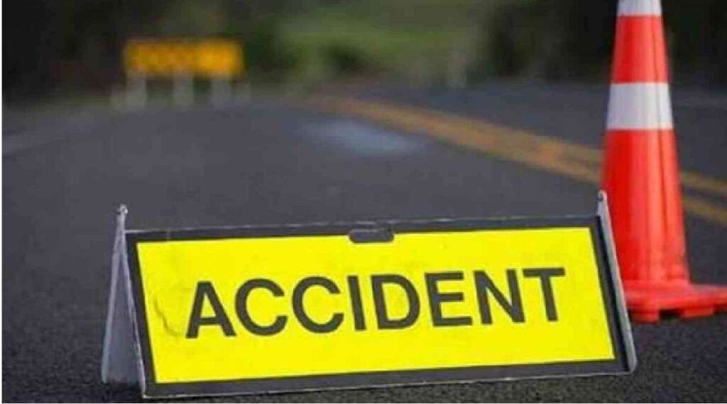 Road Accident : तेज रफ्तार का कहर बेकाबू ट्रक ने छीनी मासूम के सिर से ममता, नेशनल हाईवे पर मची चीख-पुकार Road Accident