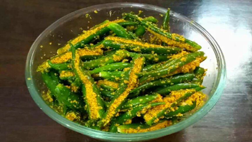 How to make spicy green chilli pickle without oil
