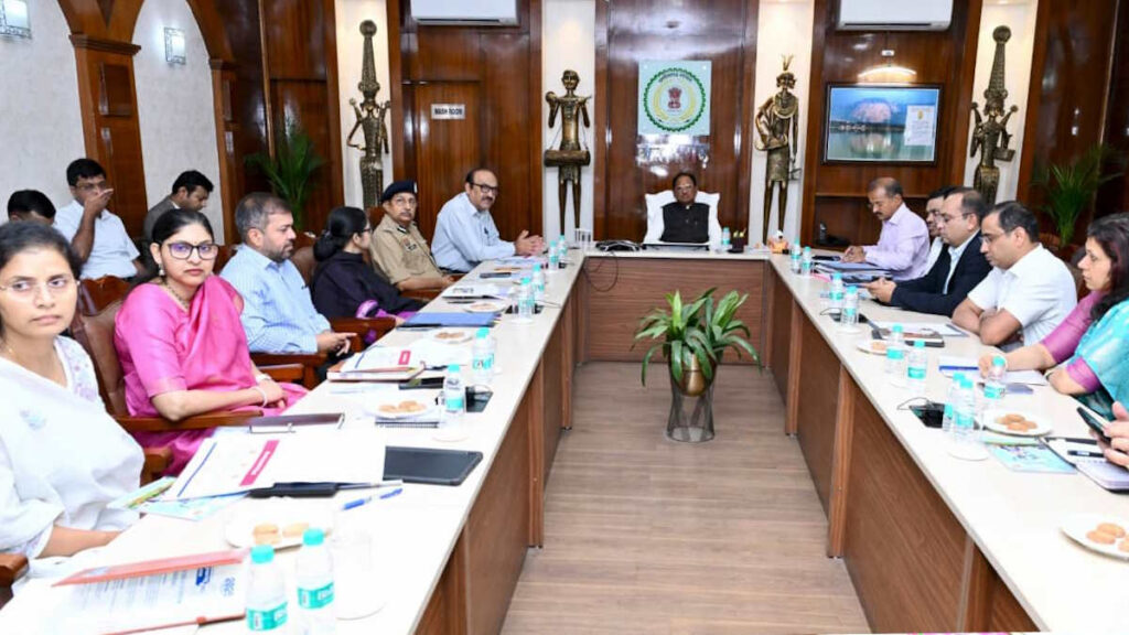 CG BREAKING : पश्चिम एशिया संकट के बीच साय सरकार ‘अलर्ट मोड’ पर; सीएम की बड़ी बैठक, पेट्रोल-डीजल और गैस सप्लाई की खुद ले रहे जानकारी