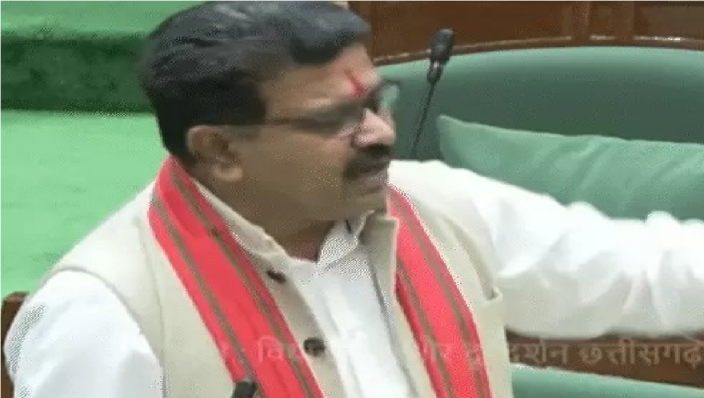 Naxalism Elimination Deadline March 2026 : छत्तीसगढ़ से 31 मार्च 2026 तक होगा नक्सलवाद का सफाया; गृहमंत्री ने तय की डेडलाइन Naxalism Elimination Deadline March 2026