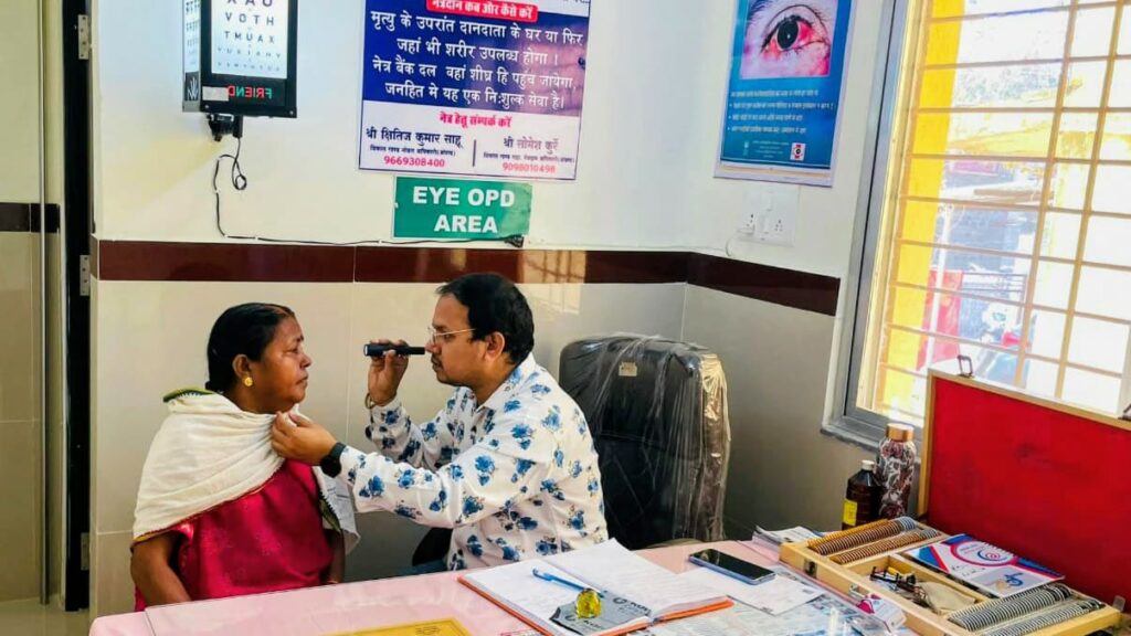 गर्मी में बढ़ रहा ‘रेड आई’ का खतरा, सतर्क रहने की अपील