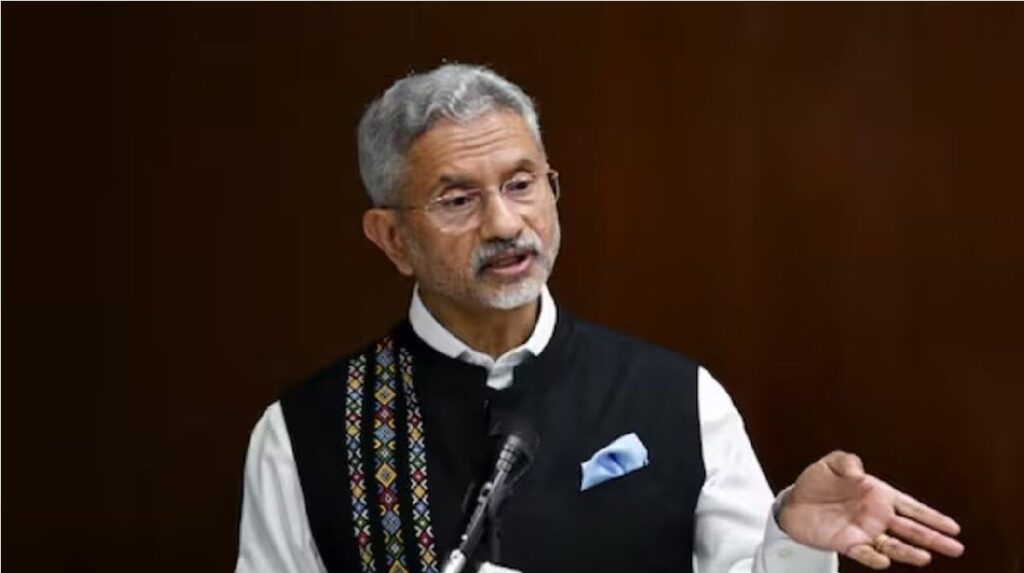 Global Role of Indian Professionals : जयशंकर का ‘ब्रह्मास्त्र’, IIM छात्रों को दिया ईमानदारी का पाठ, कहा- आप बदलेंगे भारत की किस्मत Global Role of Indian Professionals