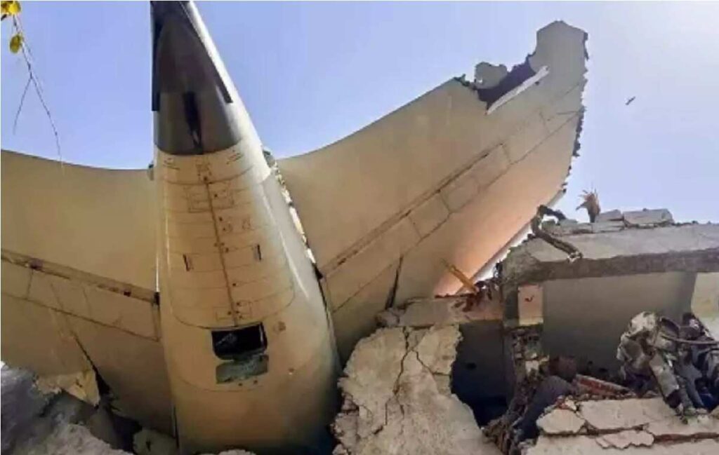 Air India Crash Investigation Report : एअर इंडिया क्रैश मिस्ट्री, फाइलों में बंद है ‘ब्लैक बॉक्स’ का राज? 30 परिवारों ने लगाई प्रधानमंत्री से गुहार