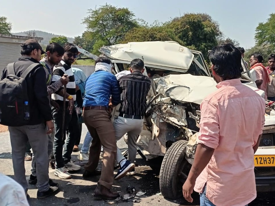कटनी के रीठी में “ड्यूटी से लौट रही स्वास्थ्य कर्मी हादसे का शिकार – सड़क सुरक्षा पर फिर उठे सवाल”