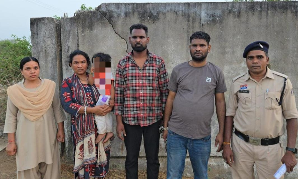 धमतरी में ‘चिट्टा चेन’ पर करारा वार: पंजाब से सप्लाई, स्थानीय नेटवर्क ध्वस्त — ऑपरेशन निश्चय की बड़ी सफलता