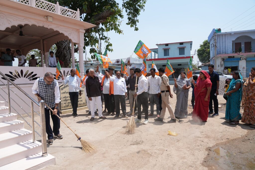 सेमरा(सी) में “गांव चलो, घर चलो अभियान” की शुरुआत, विधायक अजय चंद्राकर ने दिया स्वच्छता और संगठन सशक्तिकरण का संदेश