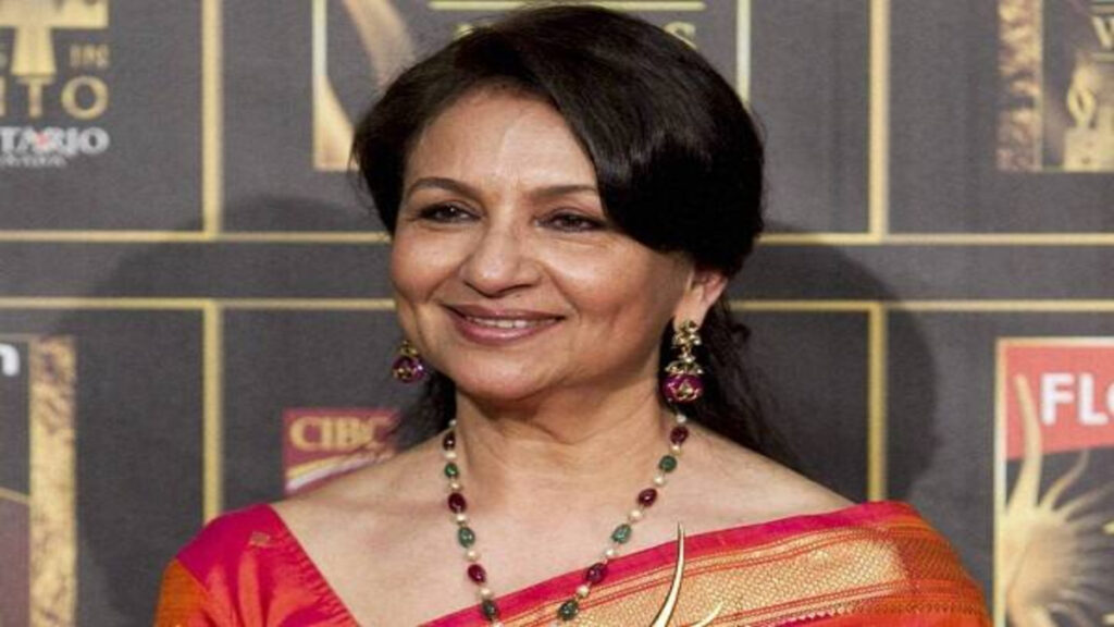 14 साल में Sharmila Tagore’ को मिला सत्यजीत रे का साथ, फिर बिकिनी सीन से मचाया तहलका
