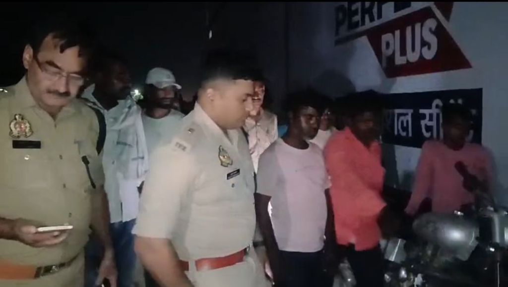 चंदौली में ज्वेलर पर फायरिंग कर बदमाश फरार , लॉ एंड ऑर्डर की सख्त परीक्षा