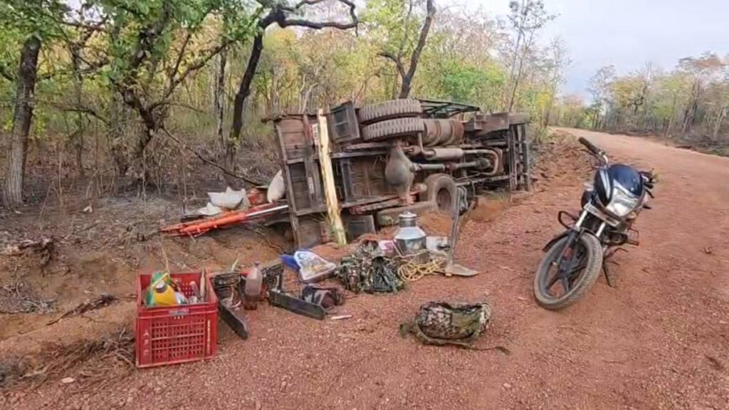 CG News : बड़ा हादसा’ डीमाइनिंग ऑपरेशन पर निकले ITBP जवानों का वाहन पलटा, 6 घायल; 2 की हालत गंभीर