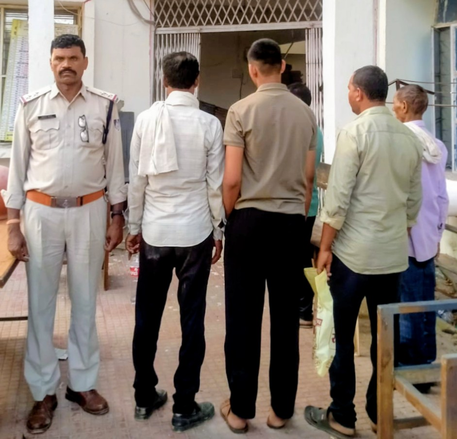 कटनी के स्लीमनाबाद पुलिस ने गुमशुदा नाबालिग बालक को सकुशल किया दस्तयाब”