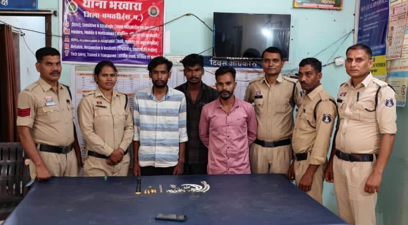 धमतरी पुलिस की बड़ी कार्रवाई: सूने मकान में चोरी करने वाले और सोना गलाने वाले सराफा कारोबारी सहित 3 गिरफ्तार