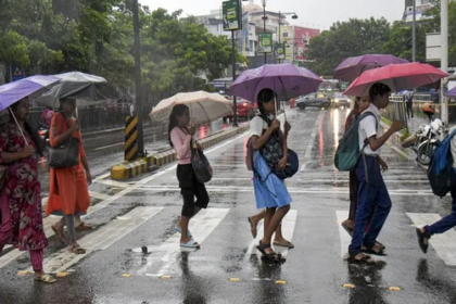 Storm and lightning wreak havoc in UP and Bihar: 16 dead.