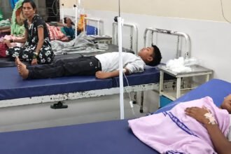 40 students fall ill after eating at Nandurbar hostel.